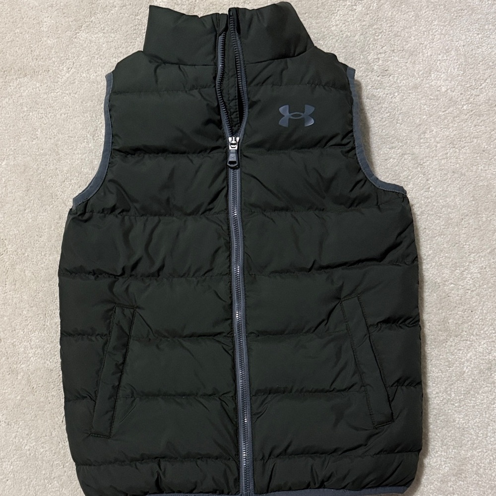 Under Armour boys Puffer Vest cold gear